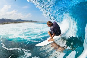 开云网站-蝶泳大战 乌兰多稳中求胜，蝶泳比赛高清视频